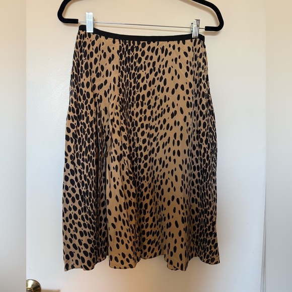 DKNY Silk Blend Animal Print Skirt with Pockets in Size 2 - Picture 1 of 8